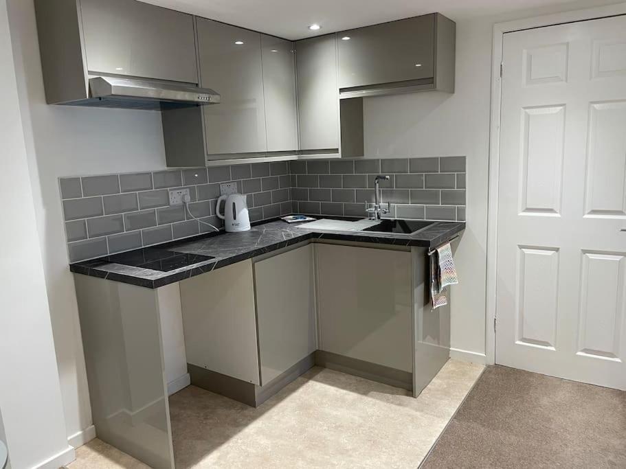 *Close To Beach* One Bedroom Suite With Parking Overstrand Exterior photo